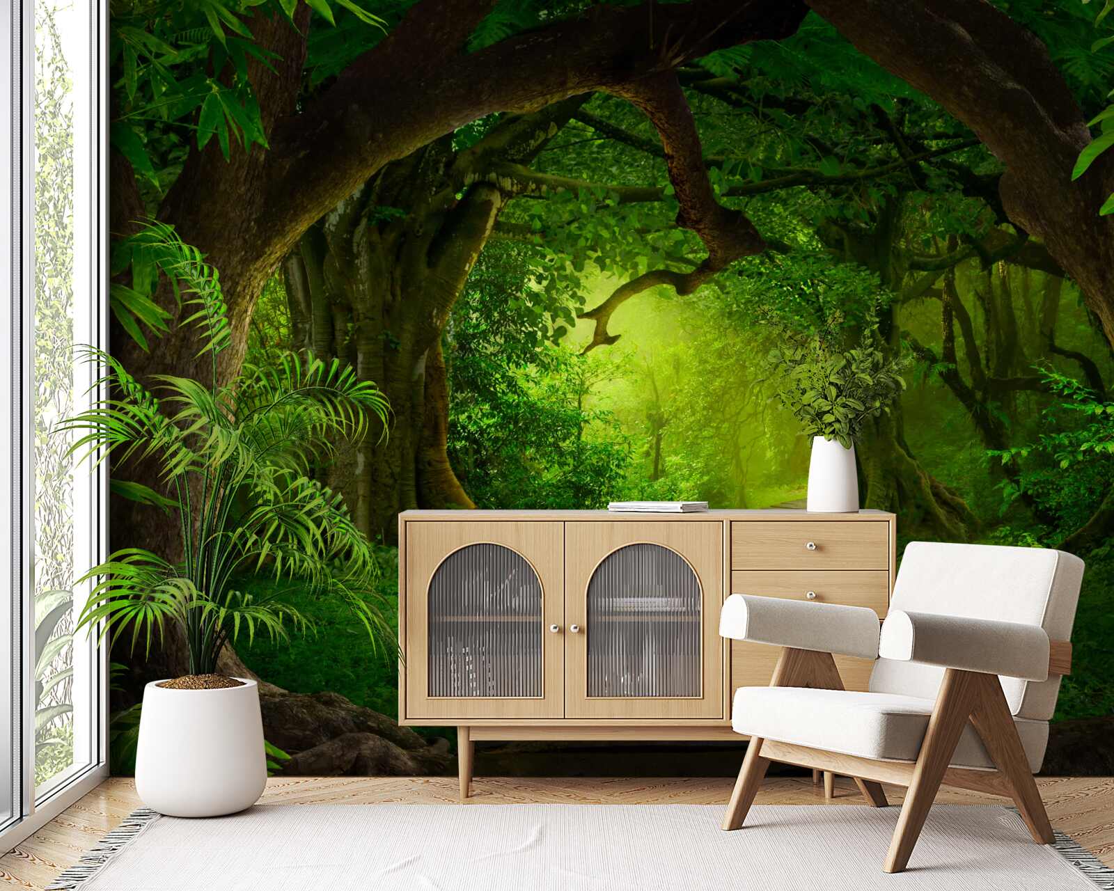 Fotobehang duidelijk pad tussen eeuwenoude bosbomen