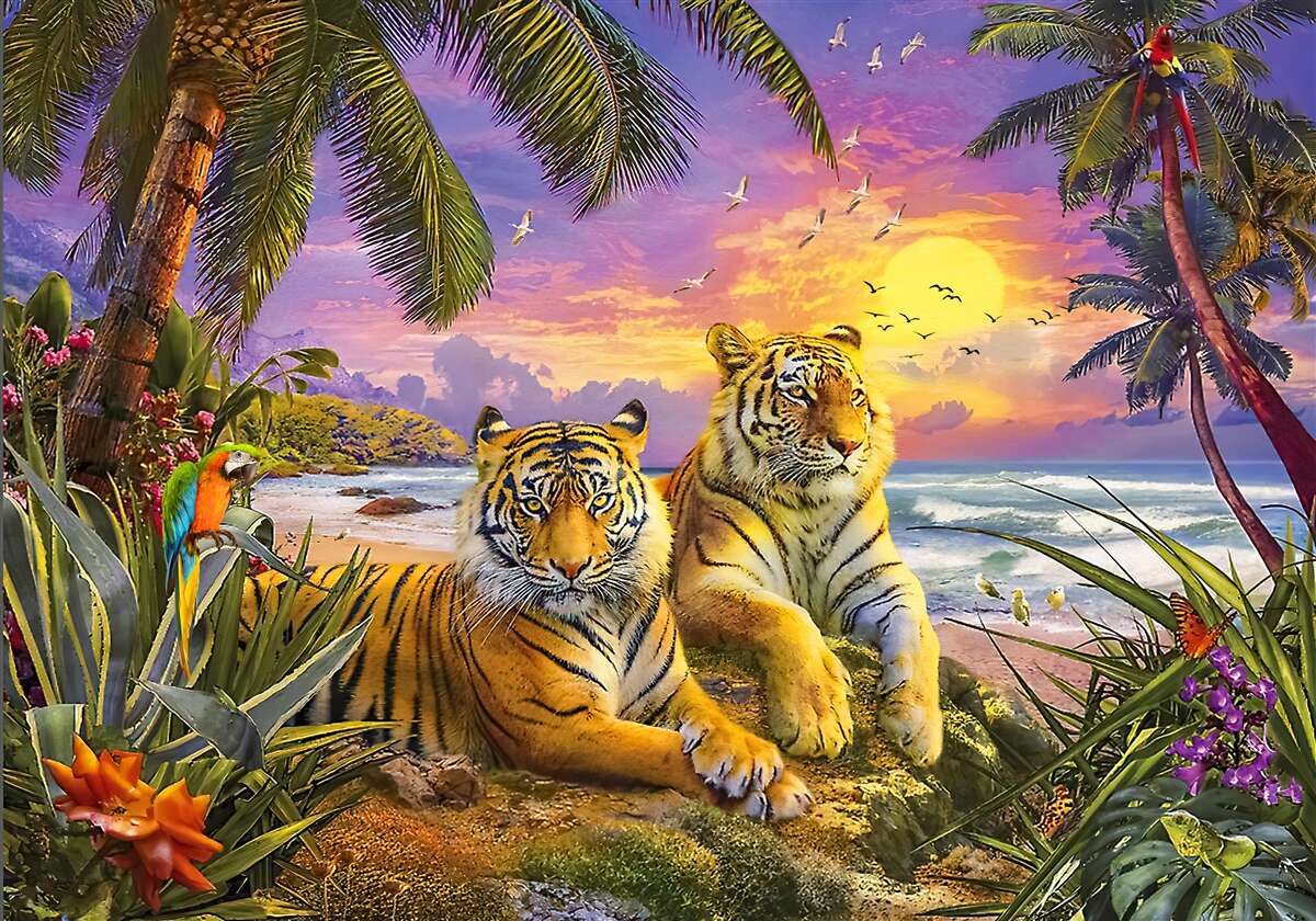 Fotobehang twee tijgers tegen een tropische hemel in de schemering