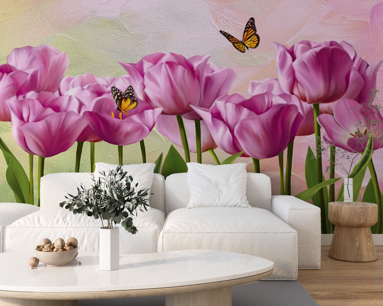 Fotobehang vlinders en paarse tulpen in het veld