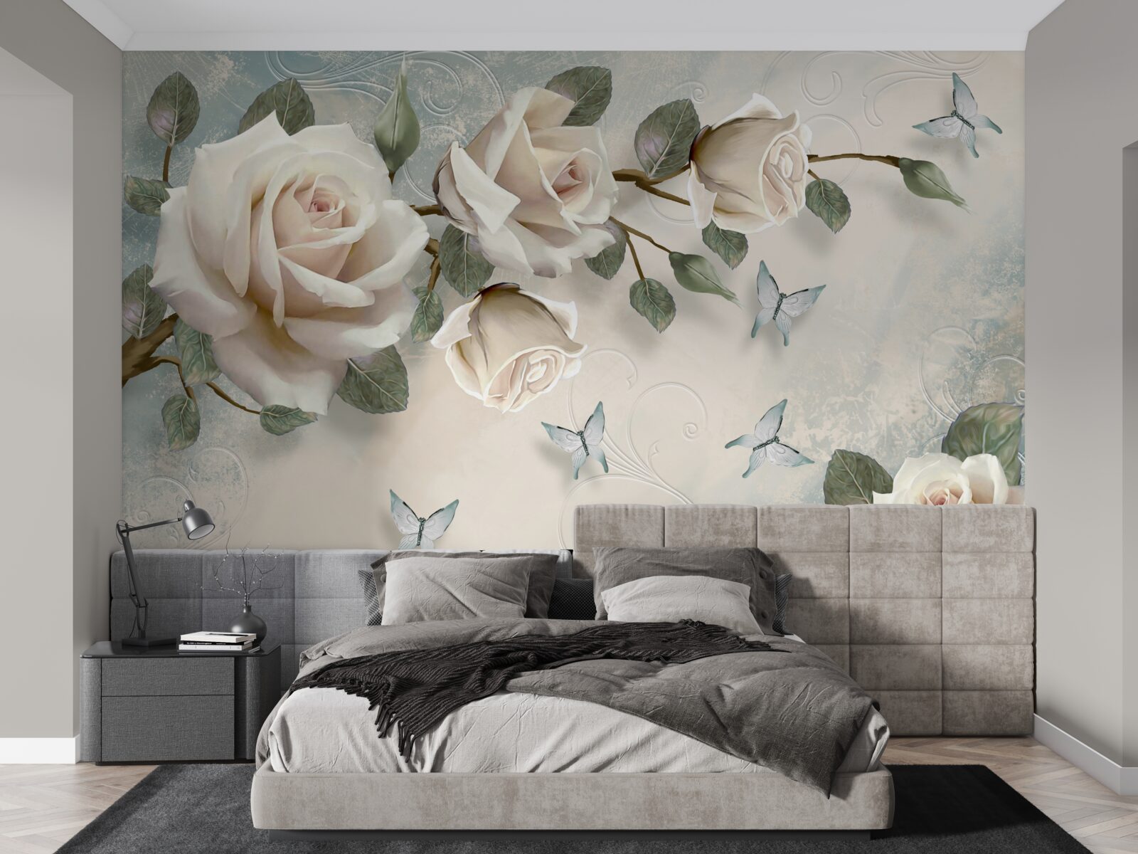 Fotobehang romige rozen bloeien onder de zwevende vlinders
