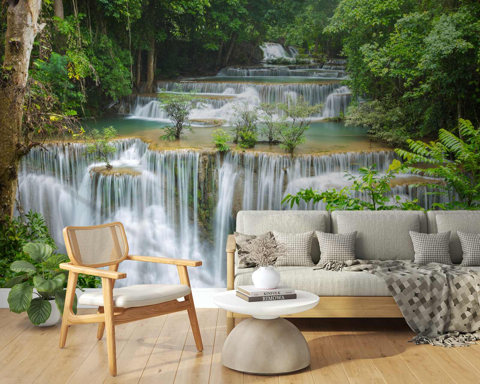 Fotobehang een majestueuze waterval waar het water met een oorverdovend lawaai snel vanaf valt