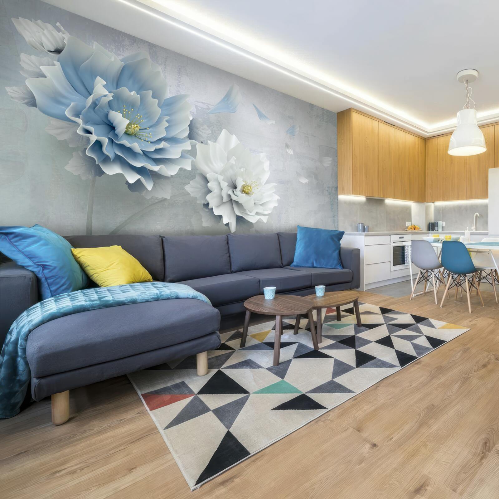 Fotobehang abstract beeld van een witte en blauwe bloem tegen een bergachtergrond