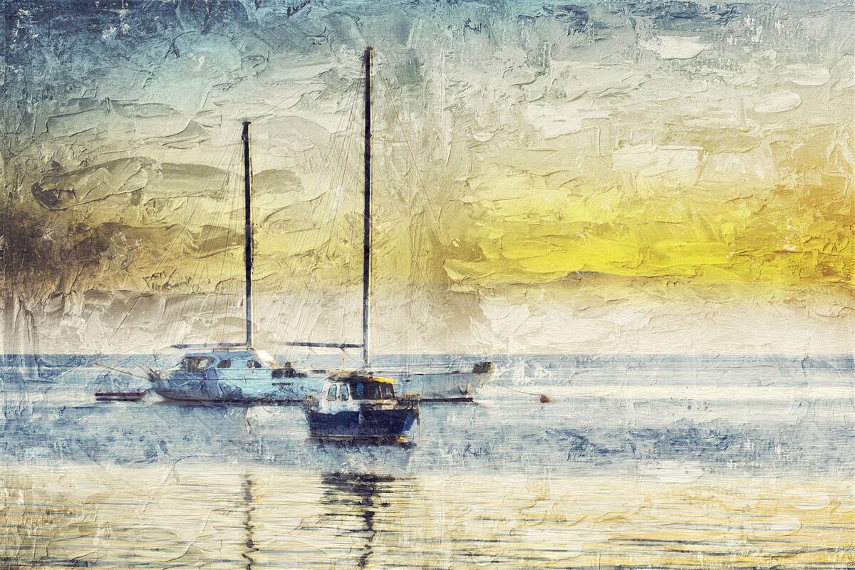 Fotobehang zonsondergang kleurt de jachten in de baai