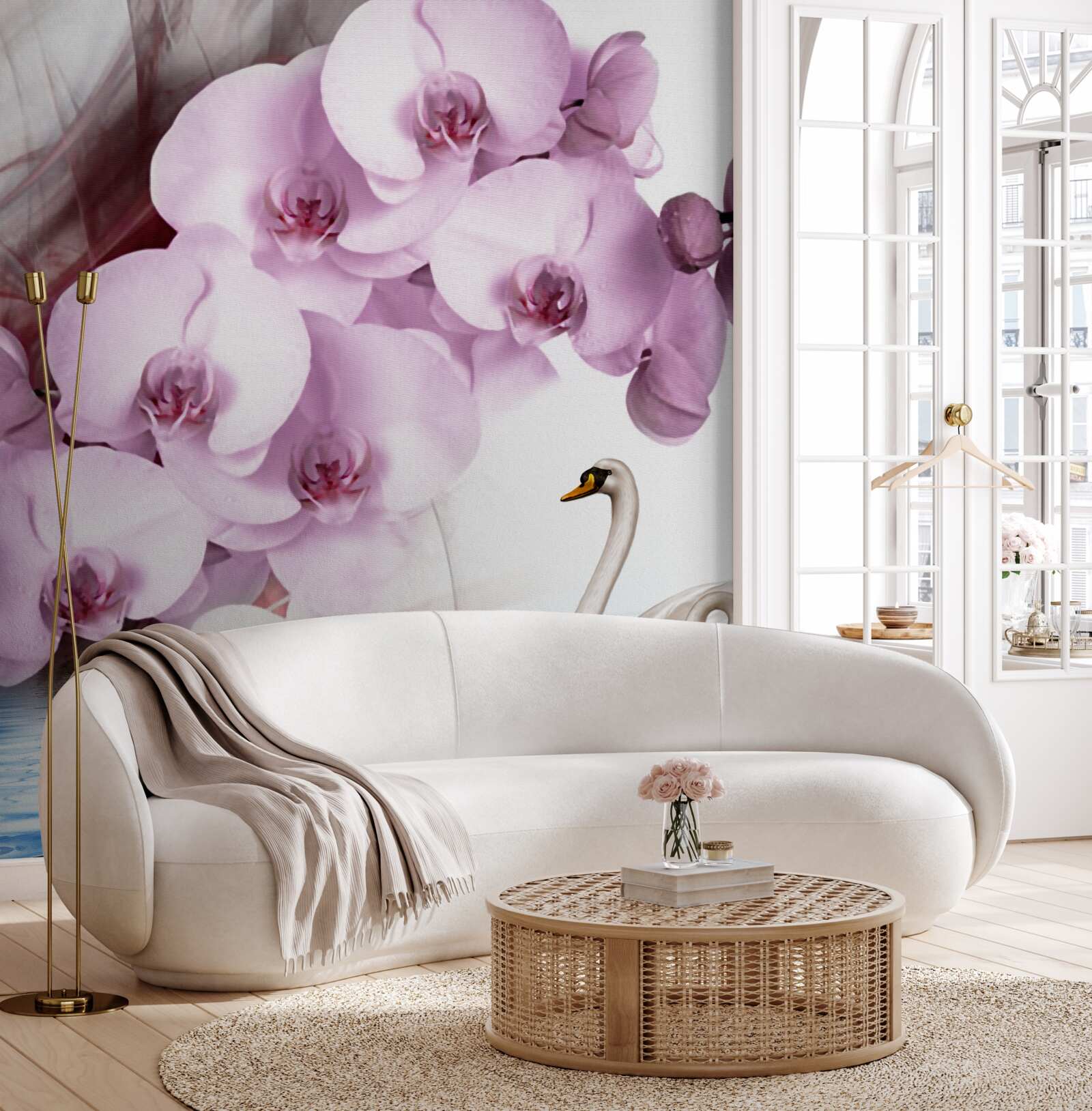 Fotobehang zwanen op het wateroppervlak en een delicate lila orchidee bloem