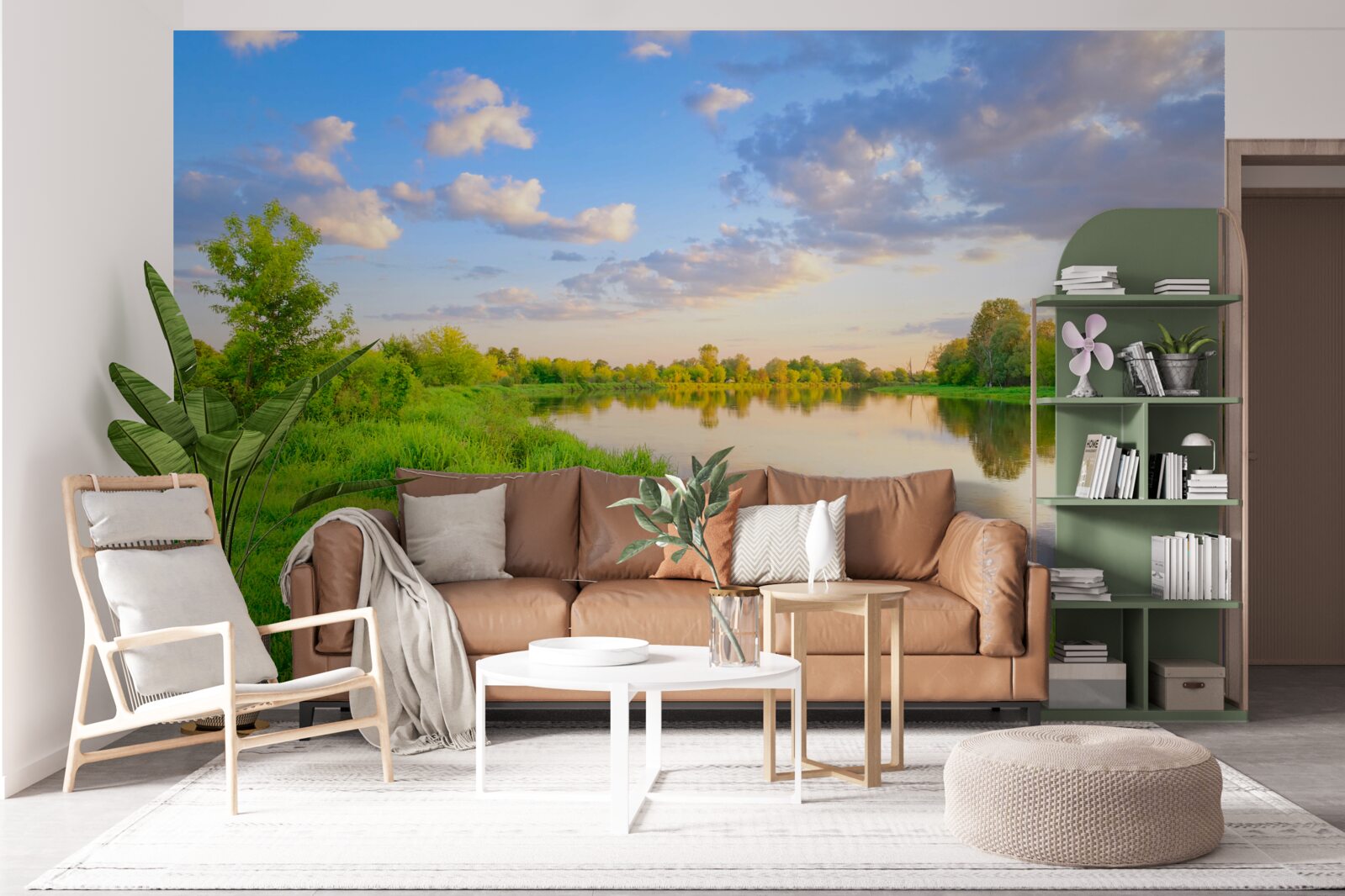 Fotobehang kalme rivier naast een groene weide