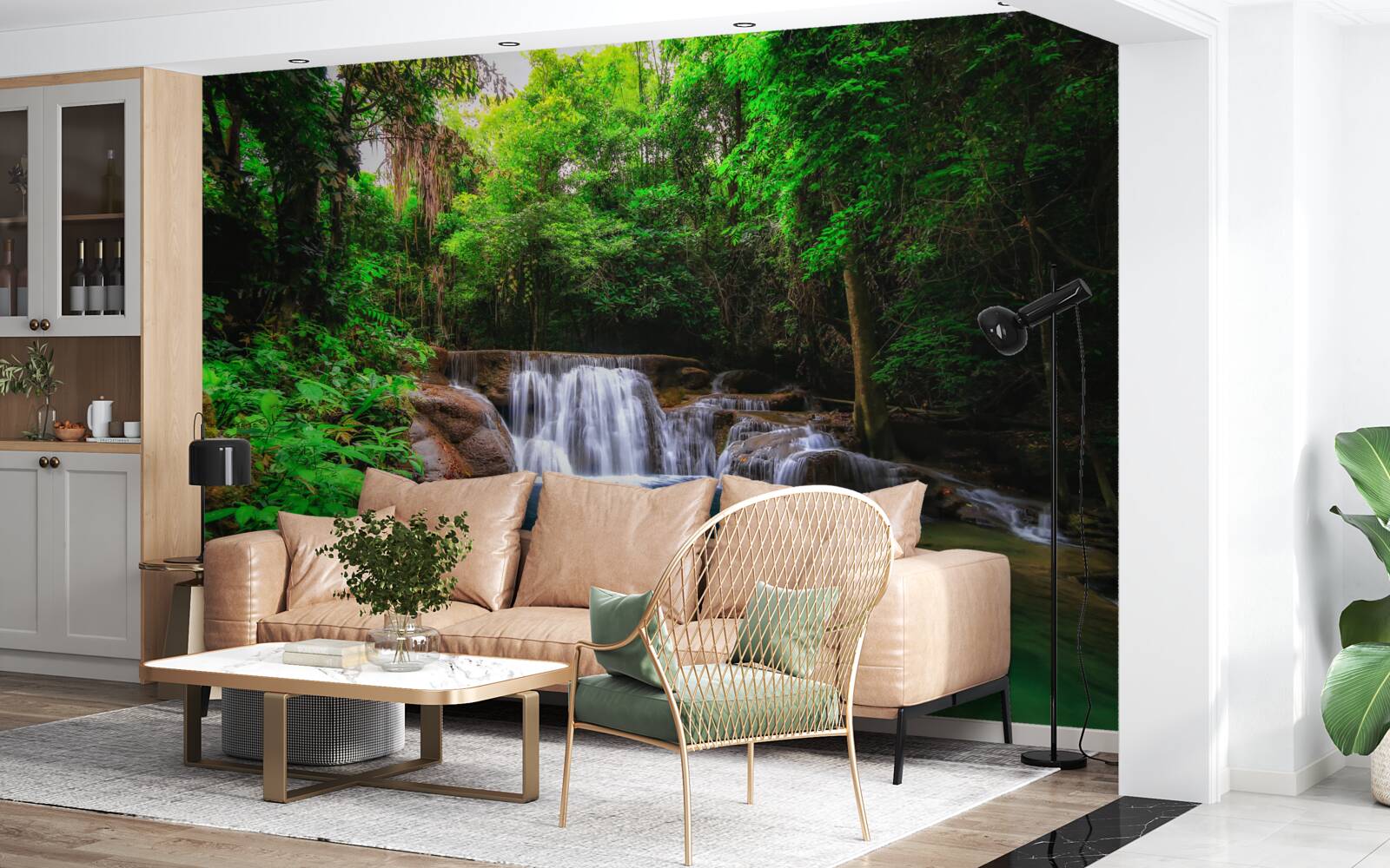 Fotobehang een verborgen waterval in de diepte van een groen bos