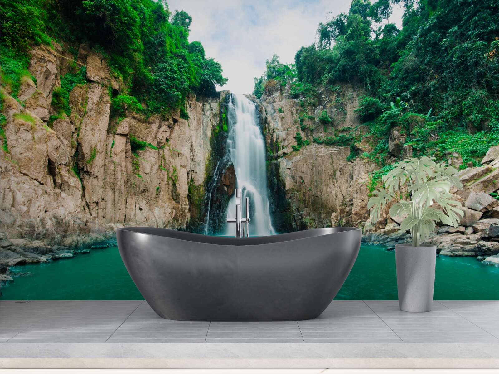 Fotobehang hoge waterval in de bergen