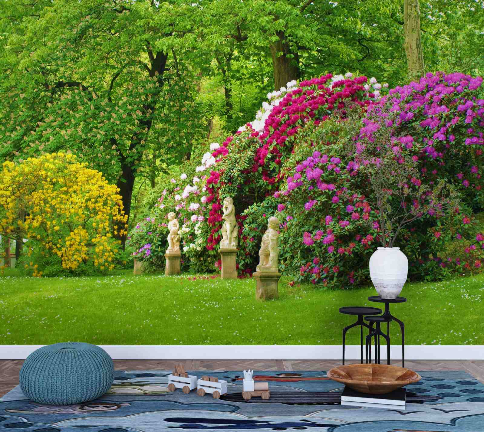 Fotobehang struiken van verschillende kleuren tussen het groen