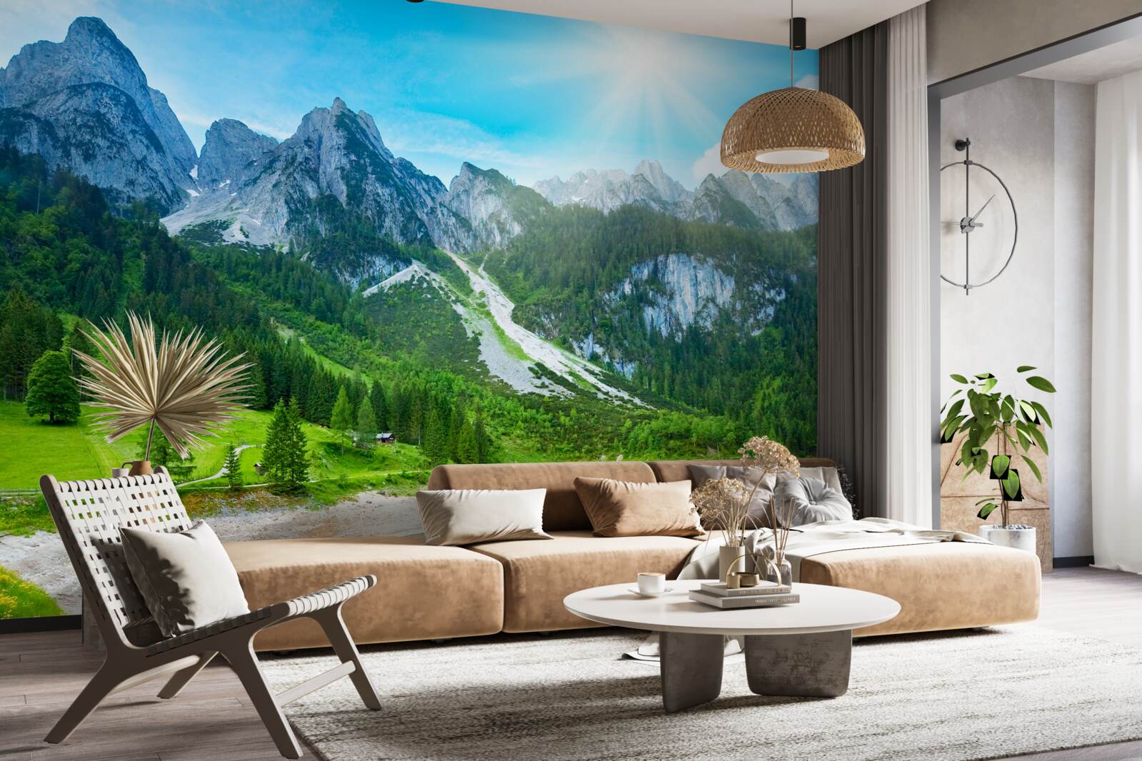 Fotobehang besneeuwde bergtoppen en groene bossen