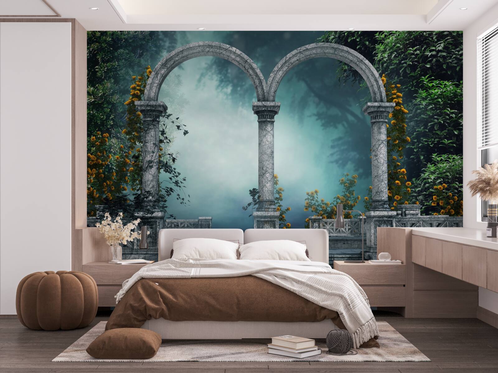 Fotobehang oude ronde boog in een mistig bos