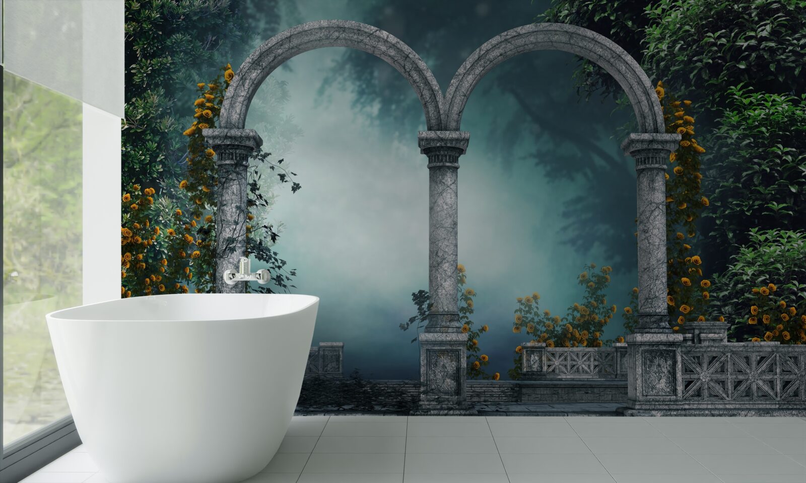 Fotobehang oude ronde boog in een mistig bos