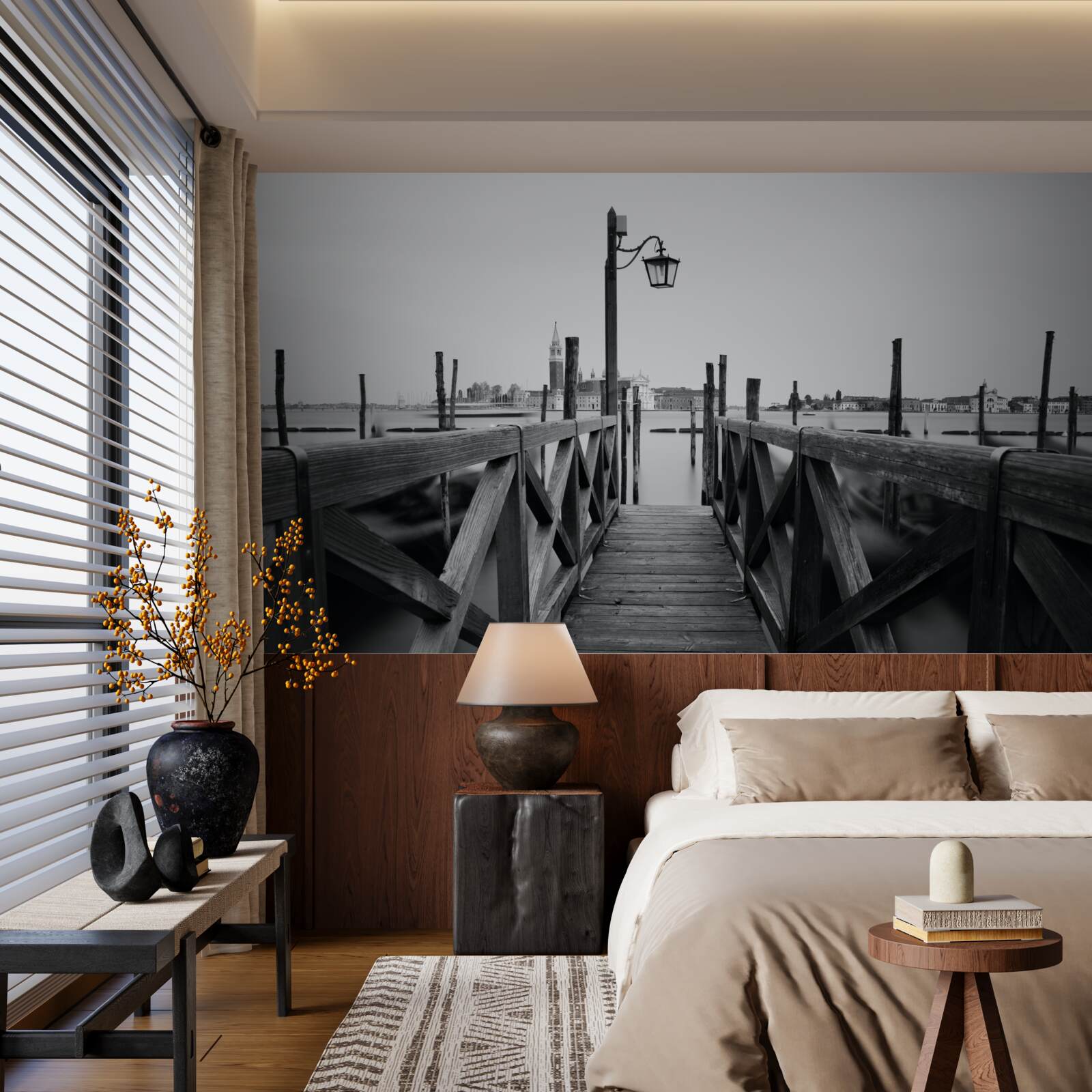 Fotobehang wal van hout naast water