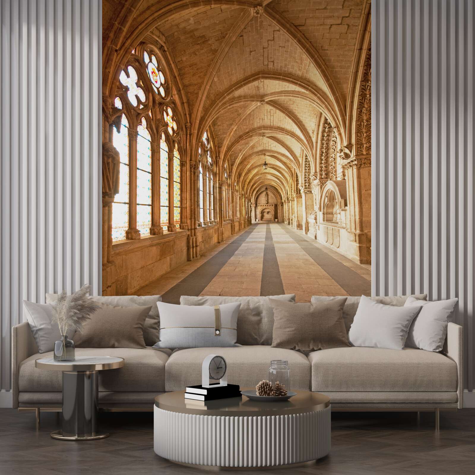 Fotobehang oude stenen gewelven met glas-in-loodramen