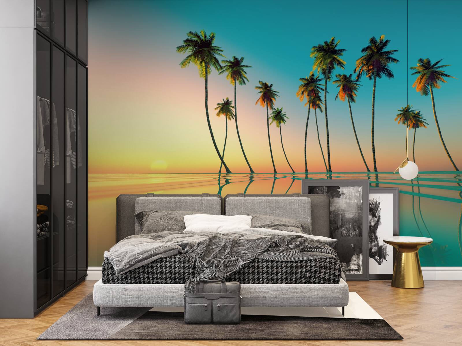 Fotobehang Dunne palmbomen bij het zwembad tegen de achtergrond van de ondergaande zon