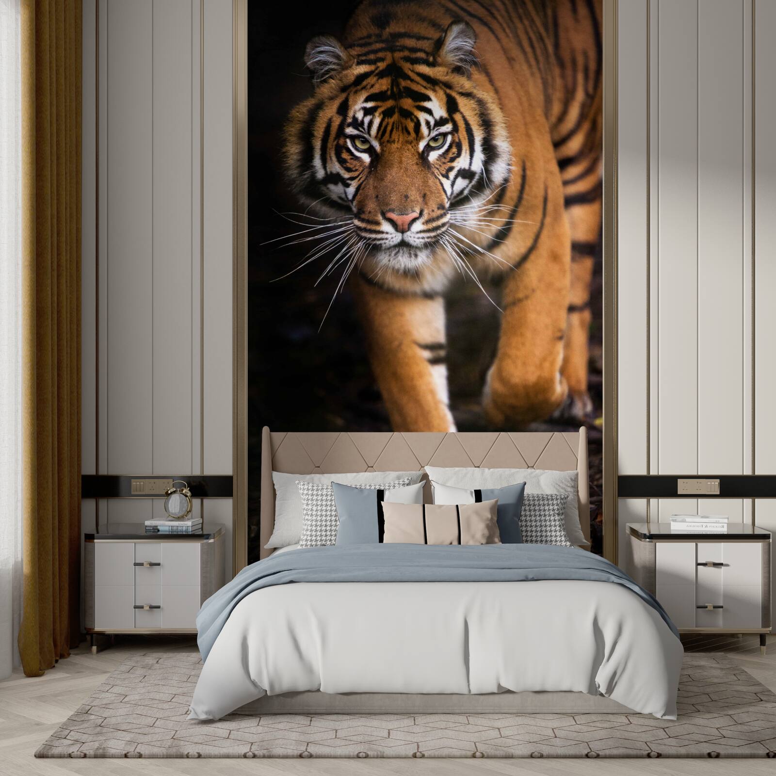 Fotobehang volwassen tijger op zijn tenen