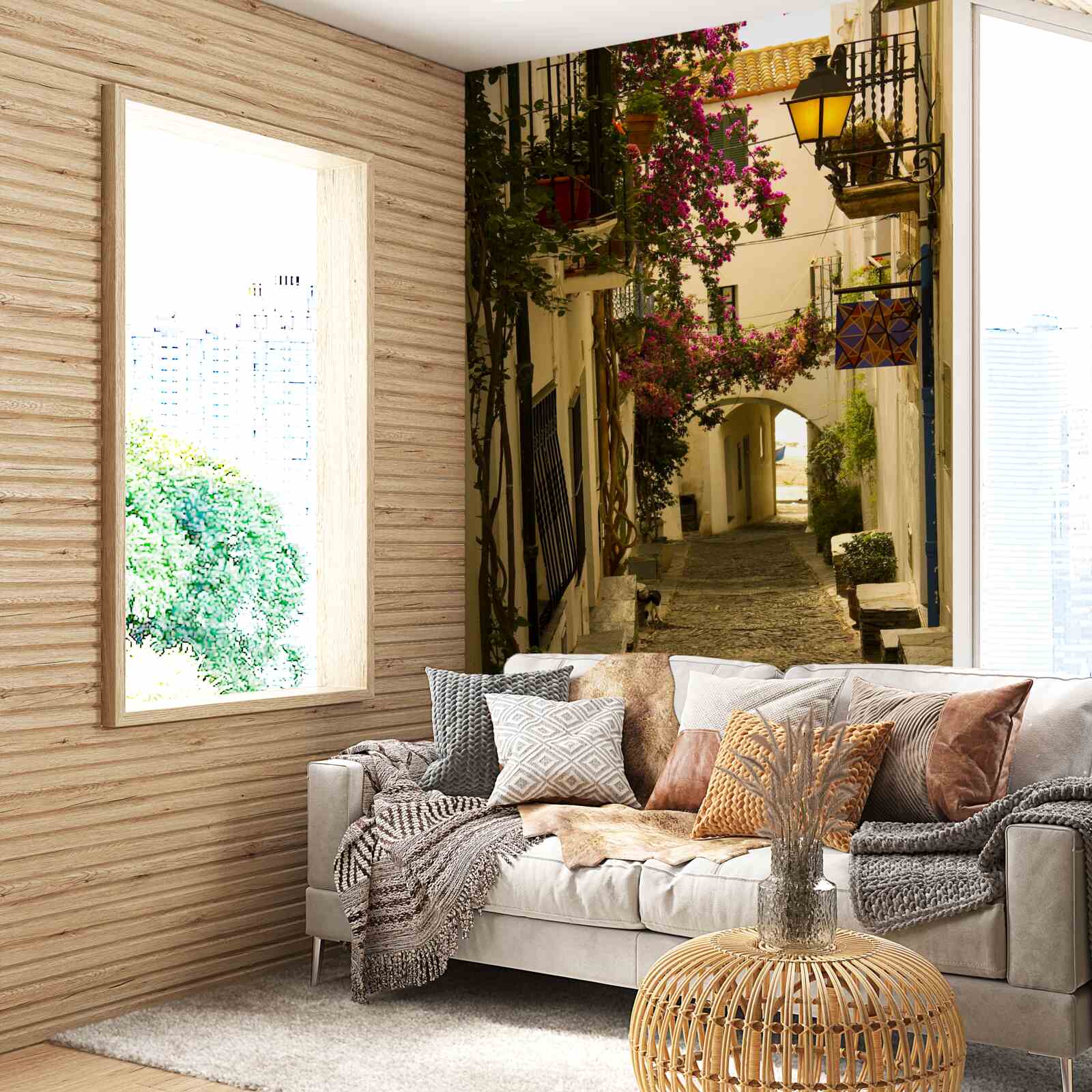 Fotobehang oude straat omringd door bloemen en zonlicht