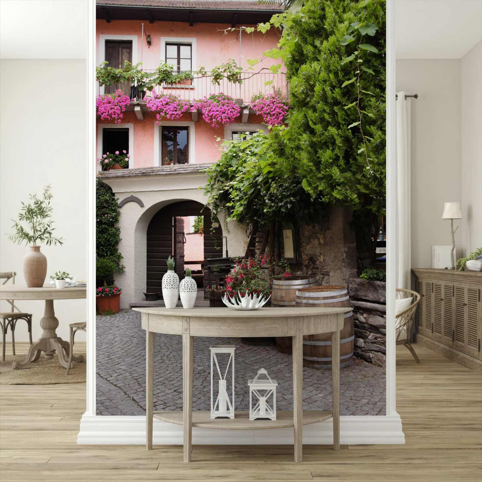 Fotobehang begroeiing met bloemen bij de trap