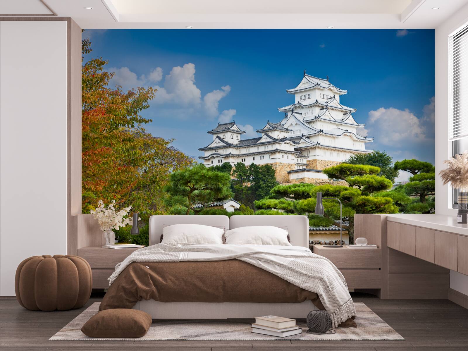 Fotobehang Japanse tempel in de bergen, omgeven door groen