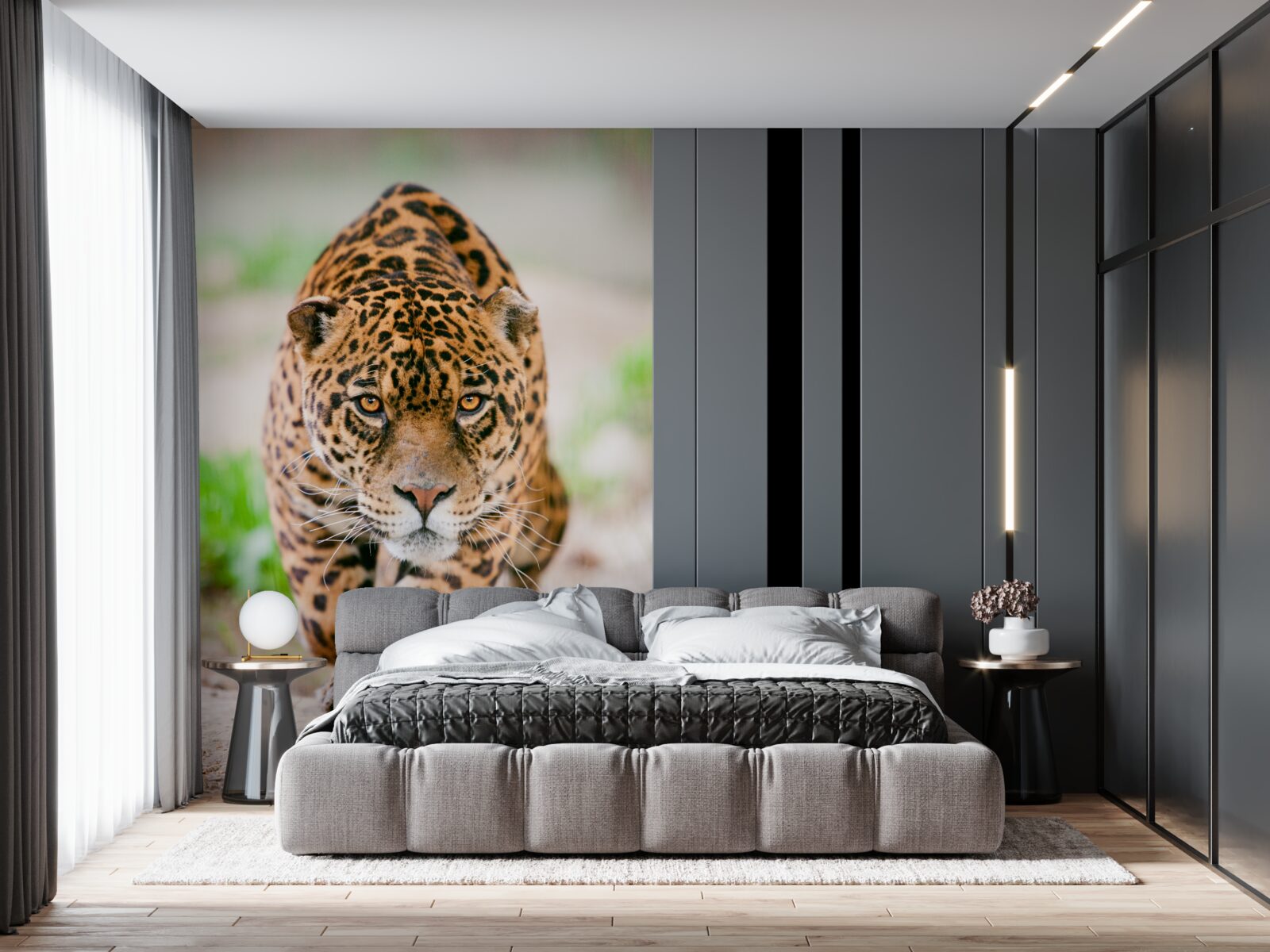 Fotobehang een loerend luipaard met amberkleurige ogen