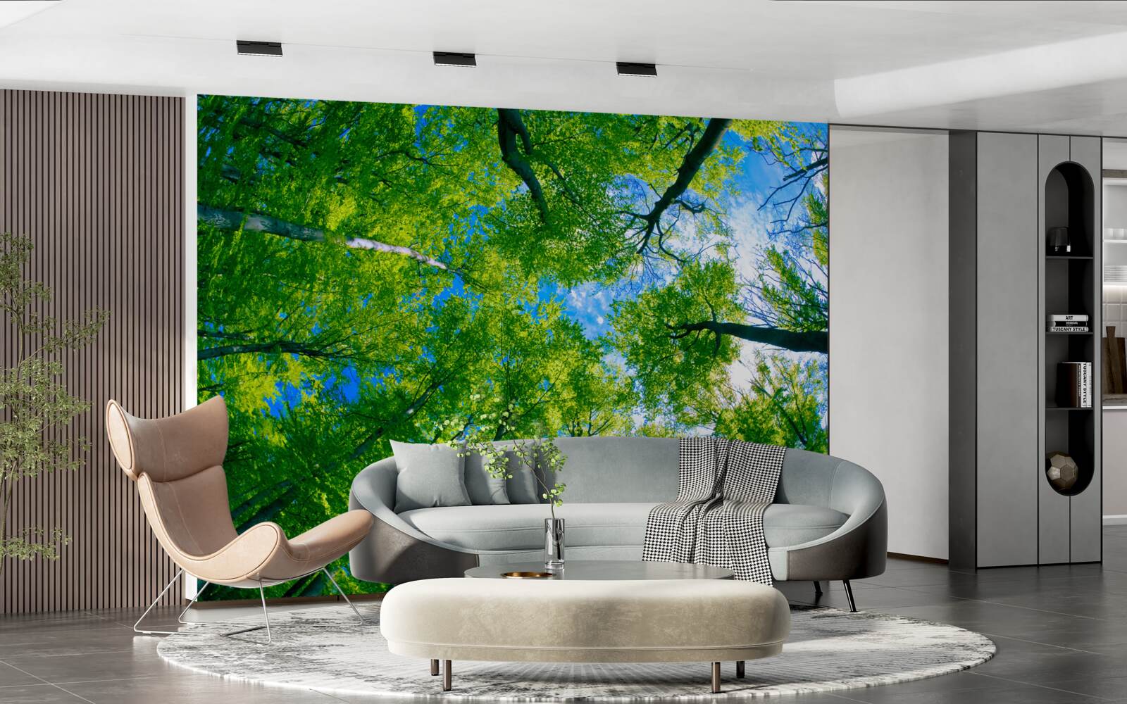 Fotobehang smaragdgroen bos met een blauwe lucht op de achtergrond