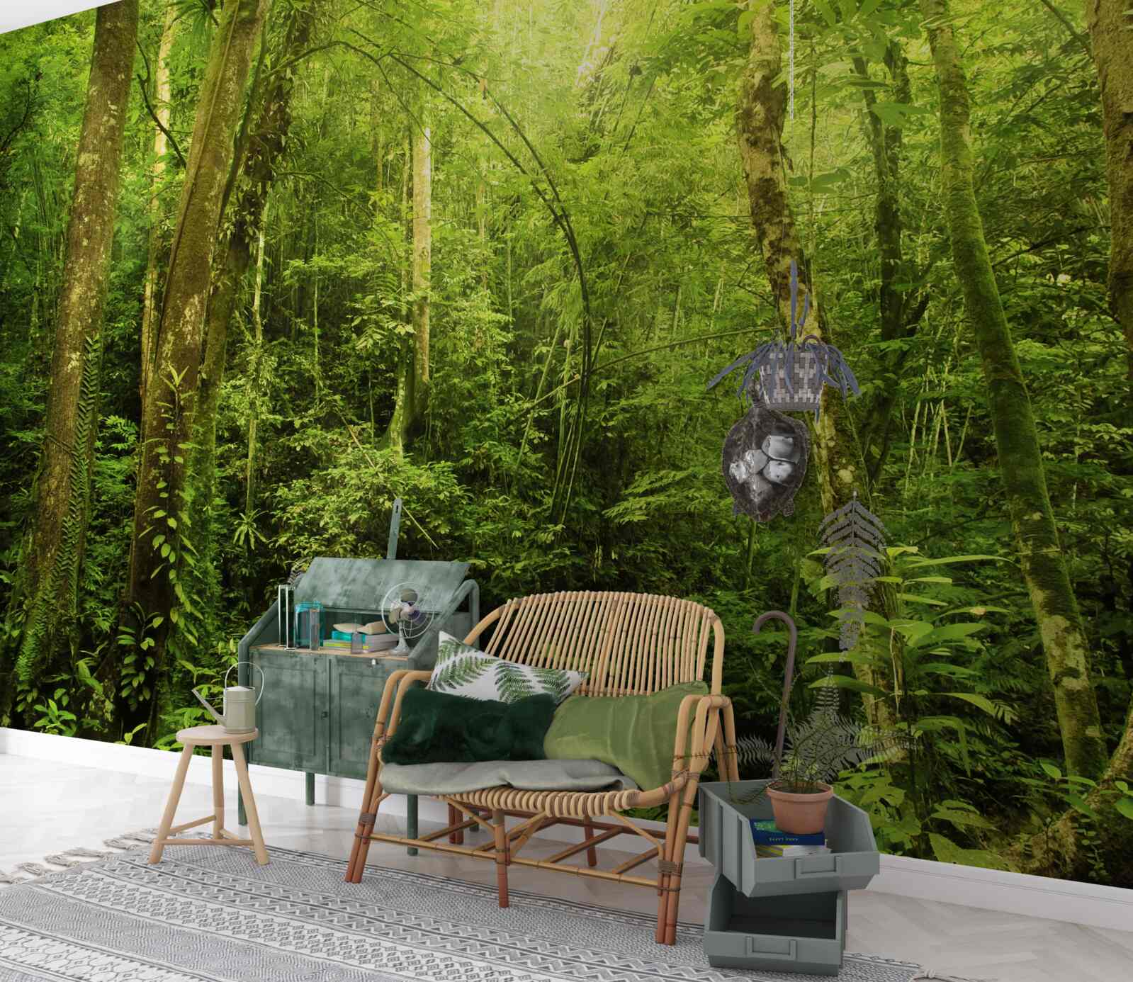 Fotobehang zonnestralen priemen door het dichte groene bos