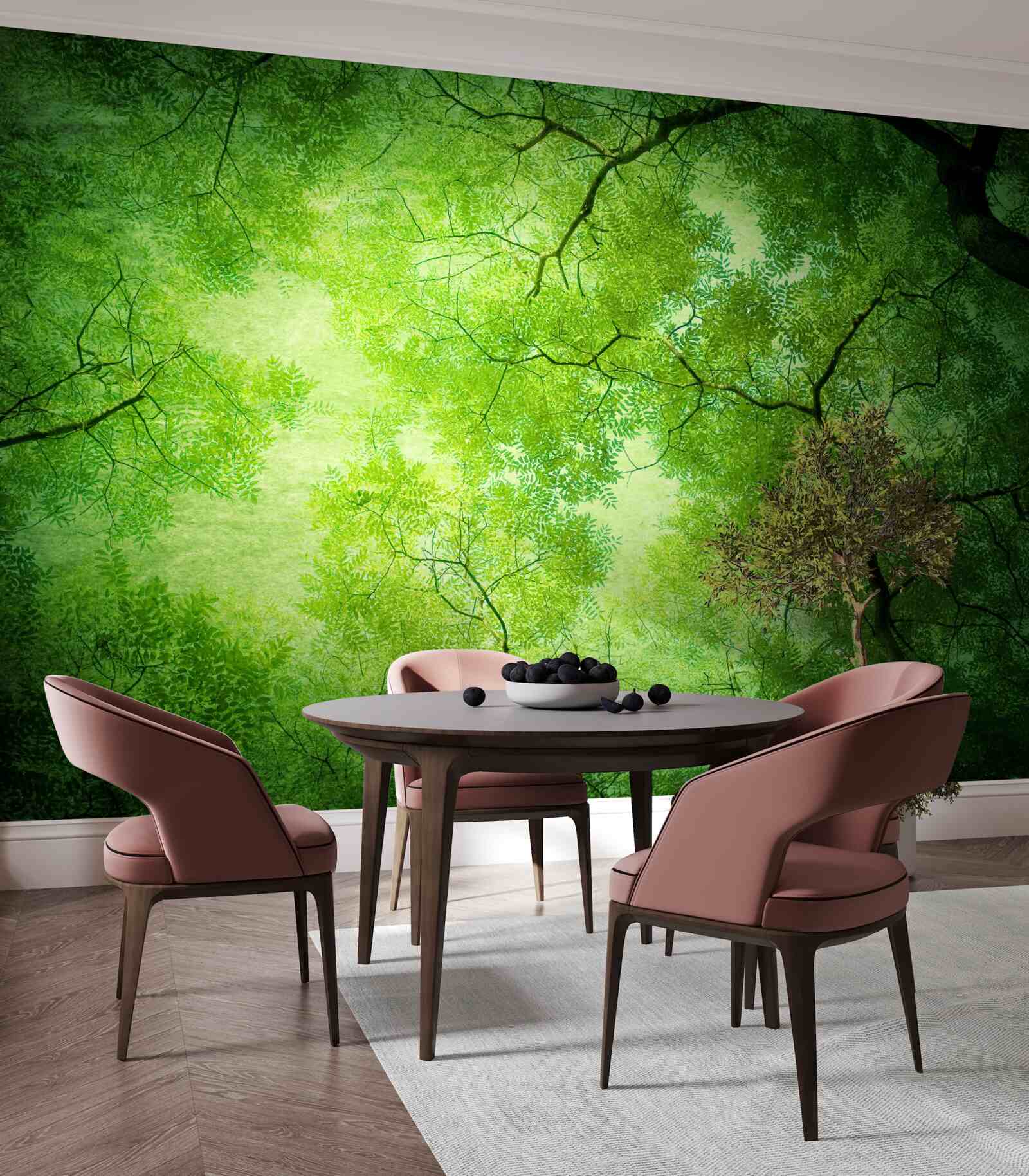 Fotobehang een zonnestraal breekt door het dichte groen van de boomtoppen