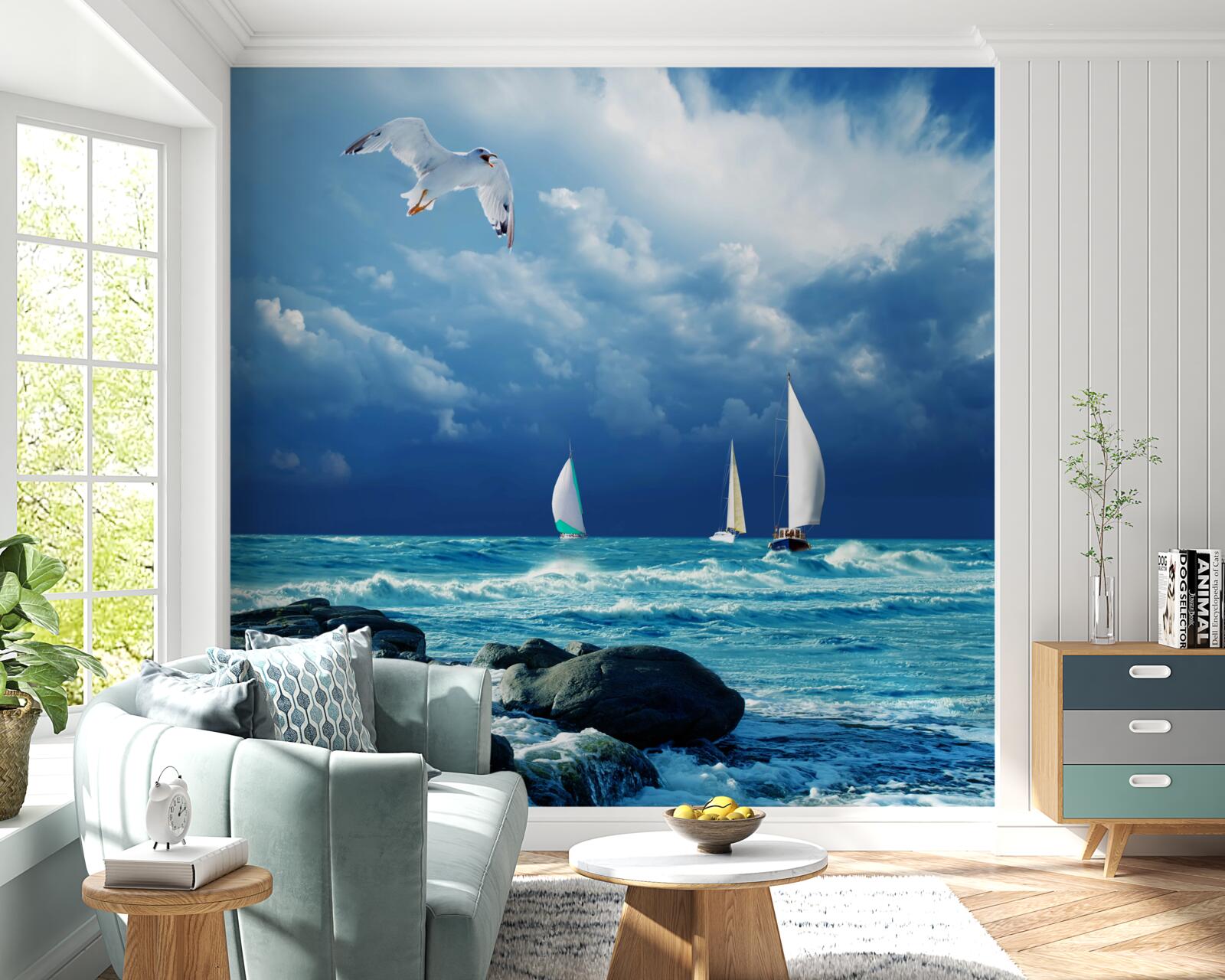 Fotobehang jachten deinen op ruwe golven vlak bij de kust