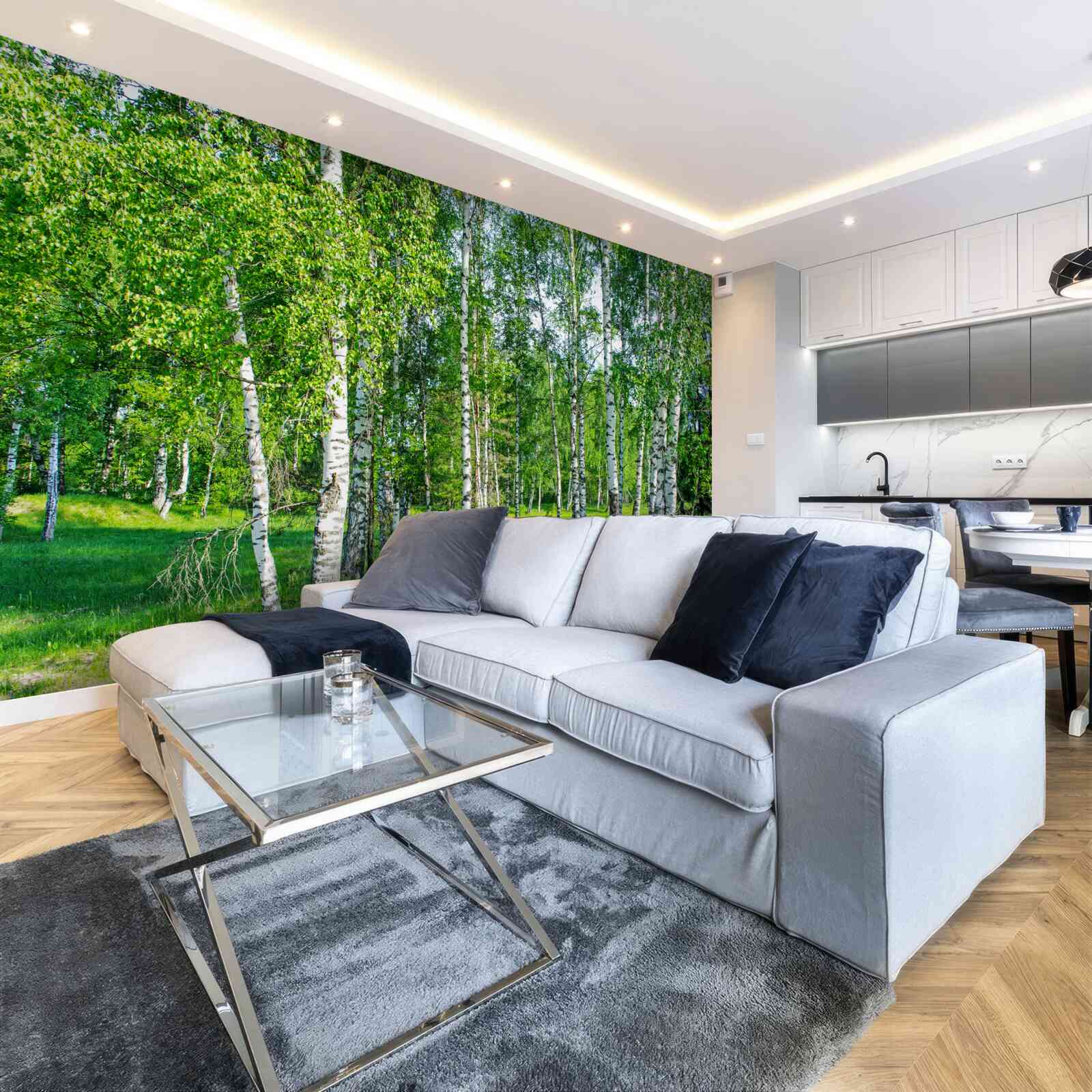 Fotobehang berken met groene bladeren groeien in het zomerbos