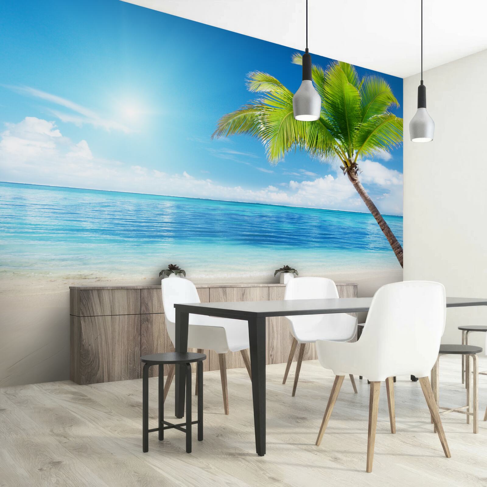 Fotobehang heldere zonnige dag aan de kust in de tropen