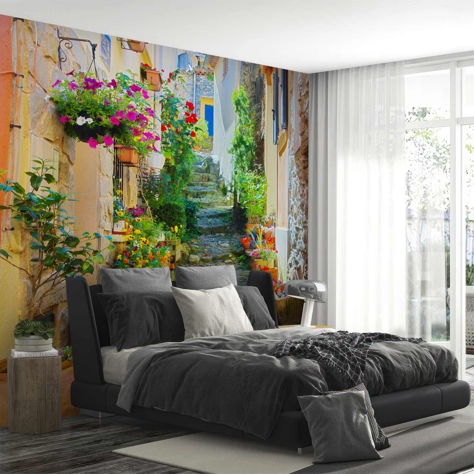 Fotobehang een smal en gezellig straatje in het oude gedeelte van de stad, omringd door bloemen