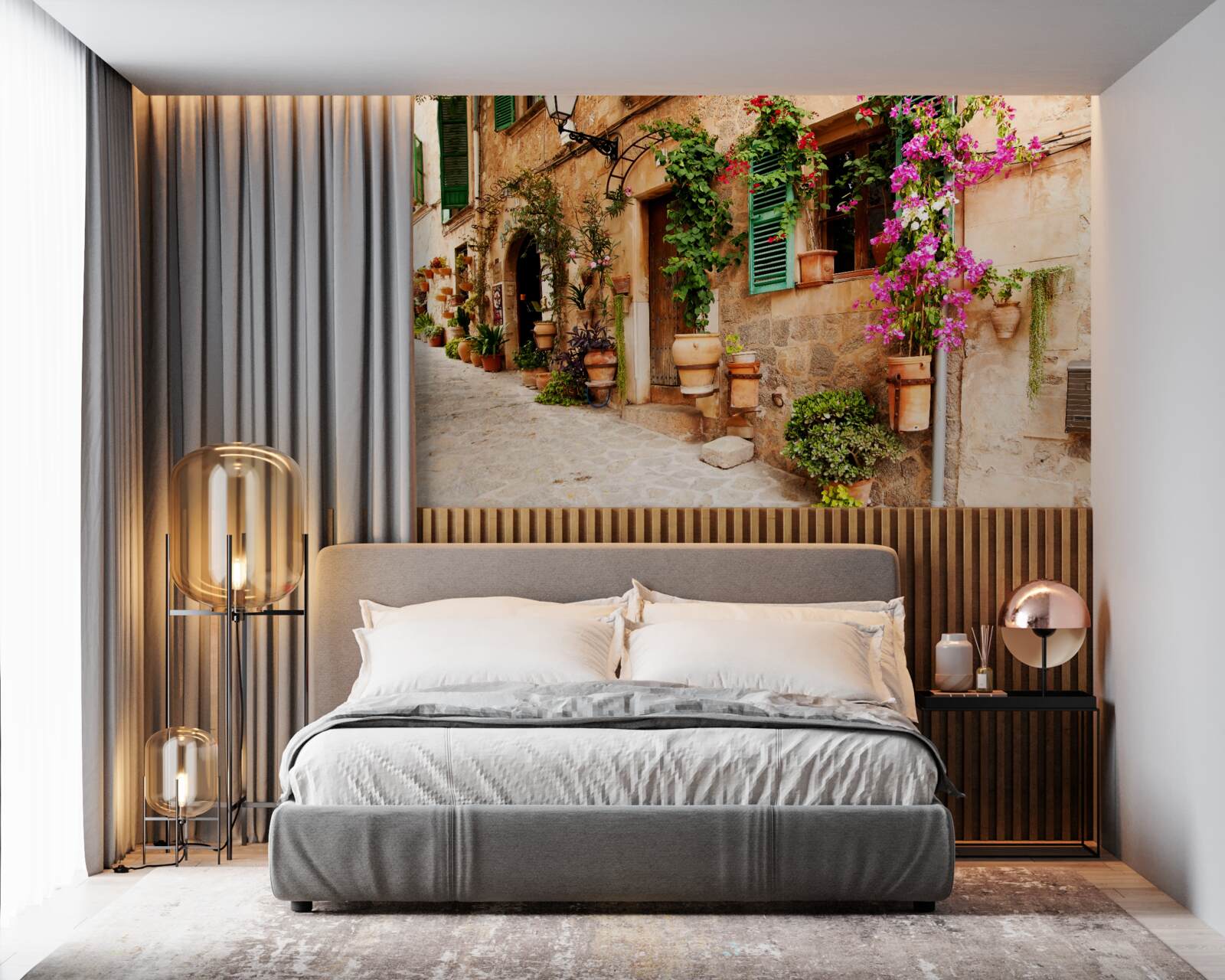 Fotobehang oude hellende straat versierd met bloemen