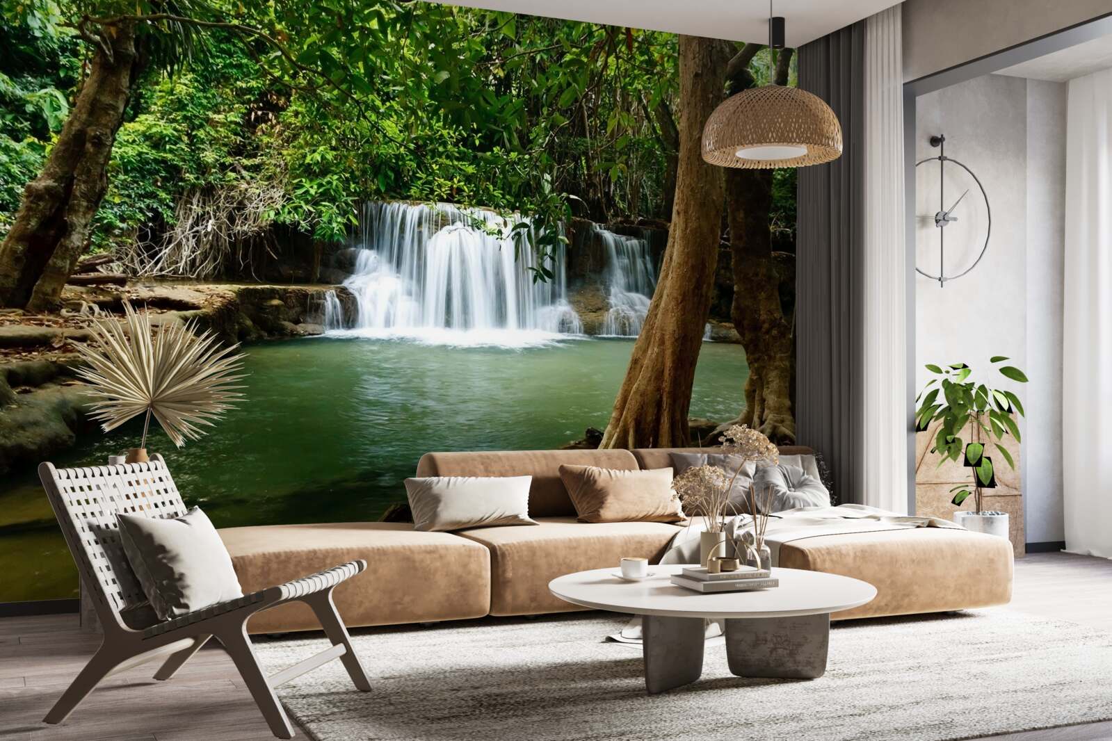 Fotobehang waterval in een eeuwenoud bos