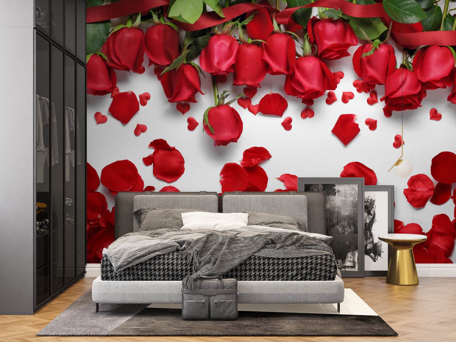 Fotobehang bloemblaadjes vallen van rode en scharlakenrode rozen