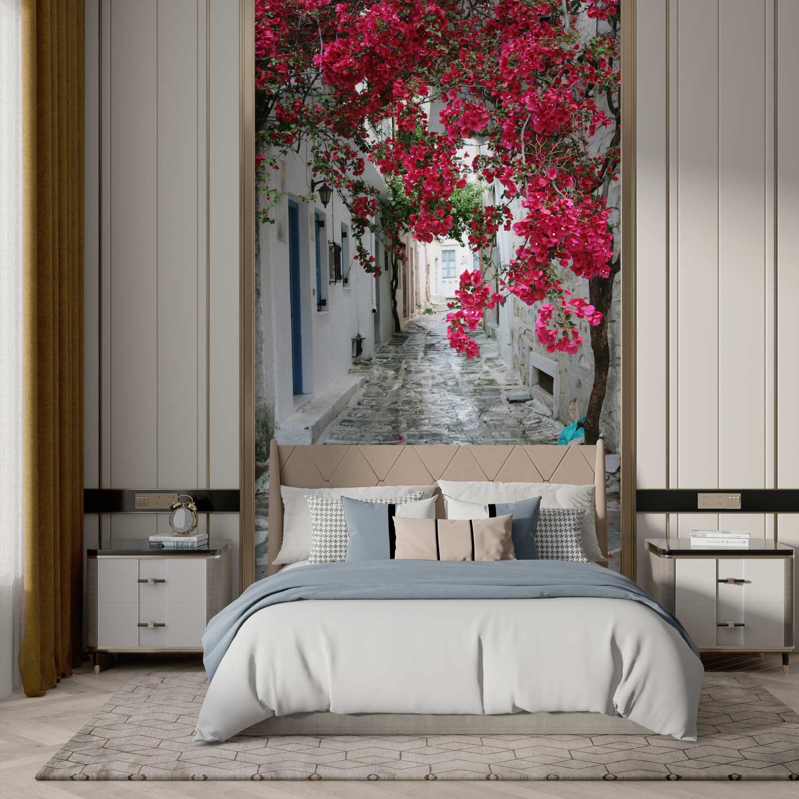 Fotobehang weelderige struiken hangen over straatmuren