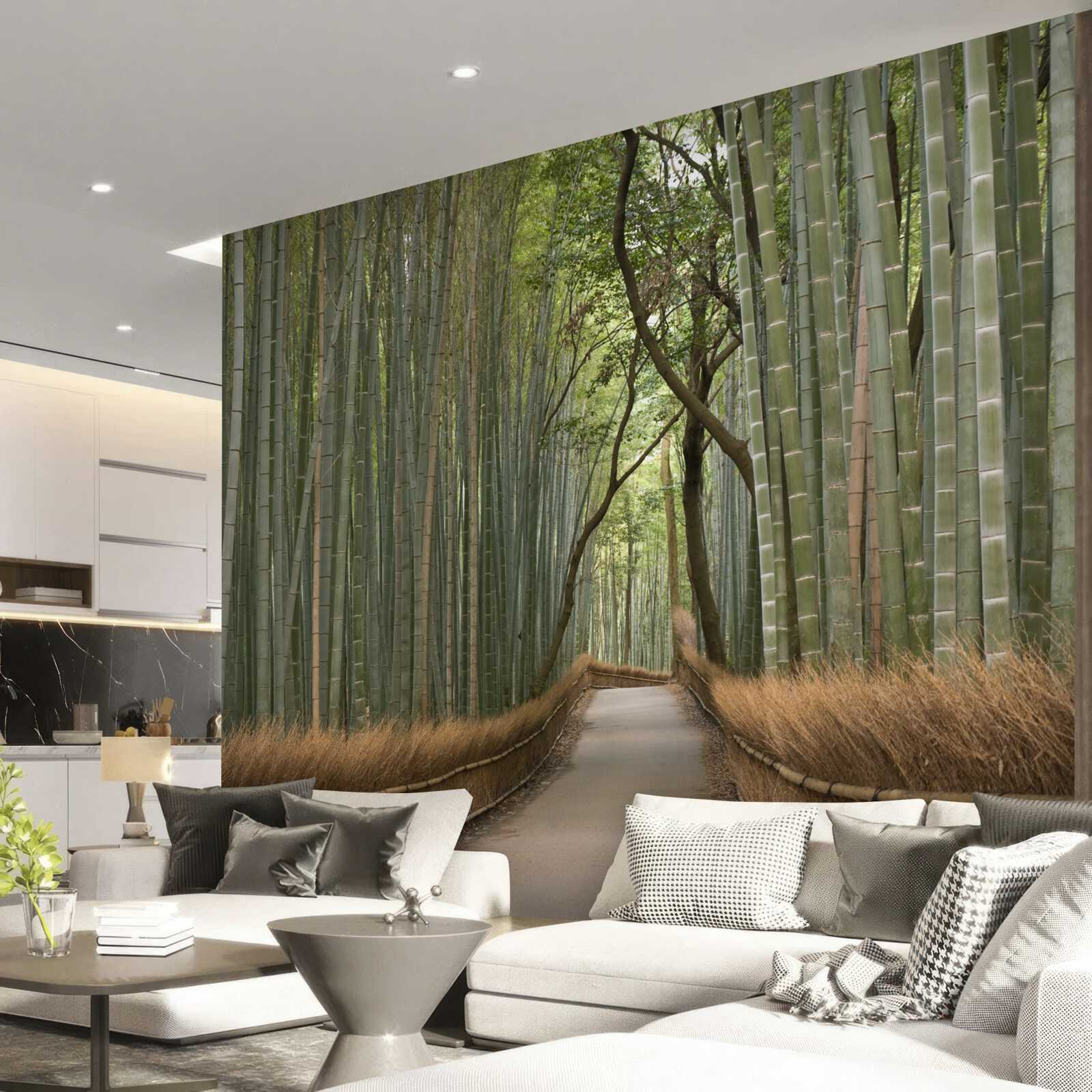 Fotobehang een eenzaam smal pad kronkelt door een bamboebos