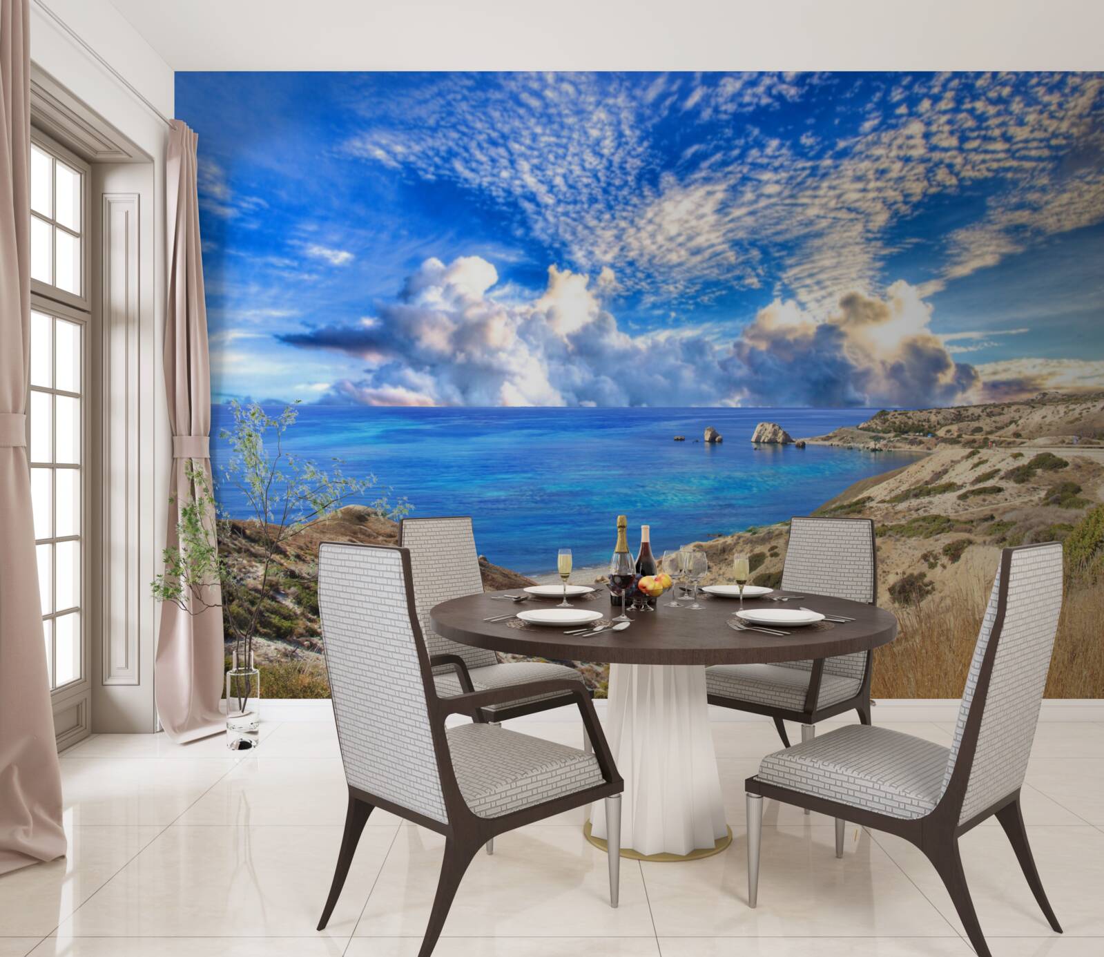 Fotobehang cirruswolken aan de horizon op het grensvlak tussen land en oceaan