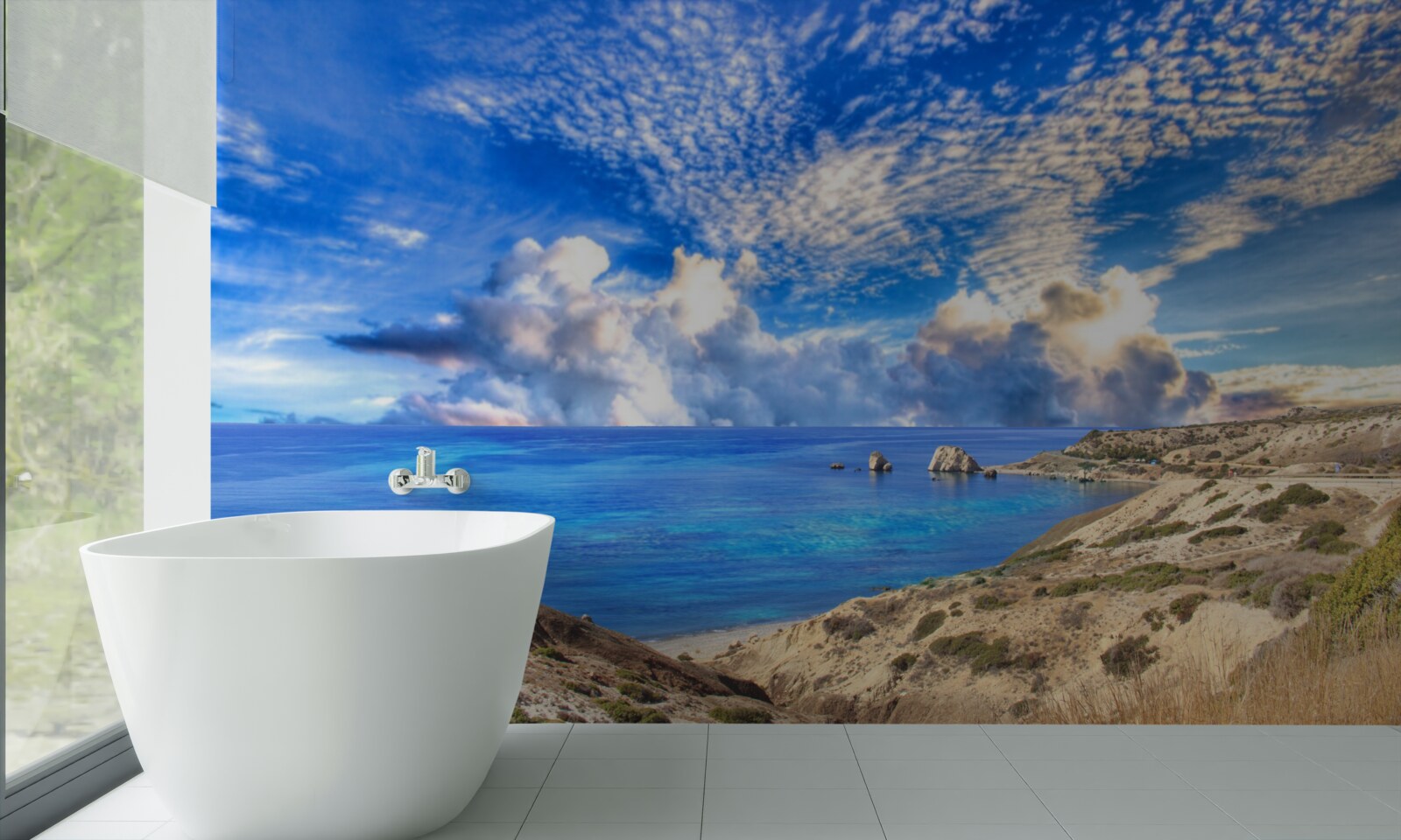 Fotobehang cirruswolken aan de horizon op het grensvlak tussen land en oceaan