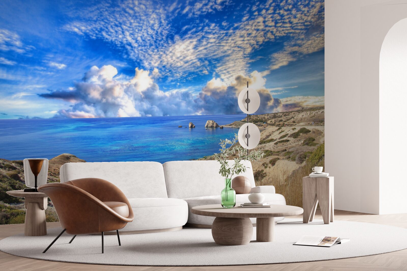 Fotobehang cirruswolken aan de horizon op het grensvlak tussen land en oceaan