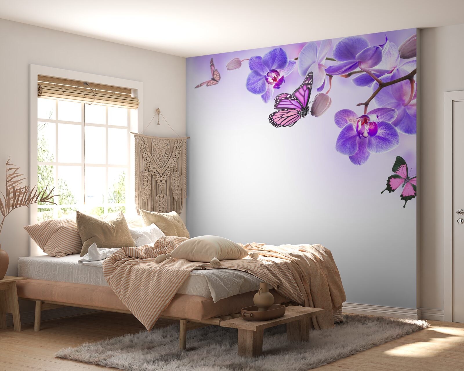 Fotobehang vlinders zweven over orchideeën met violetblauwe bloemblaadjes