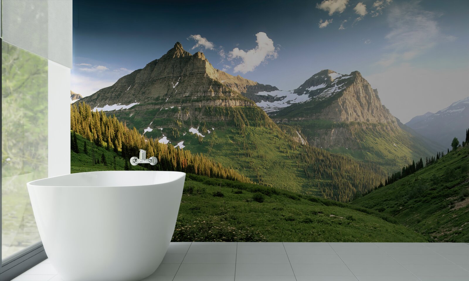 Fotobehang uitzicht vanaf het gazon op de majestueuze bergen