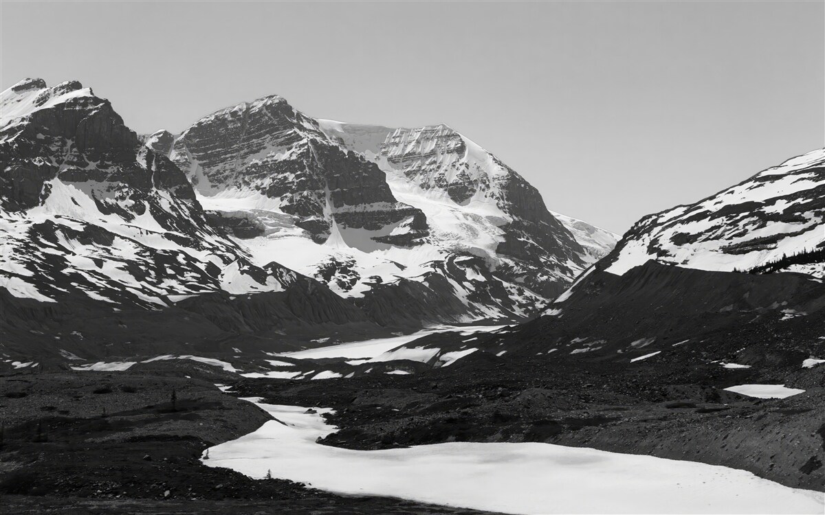 Fotobehang zwart-wit afbeelding van bergen