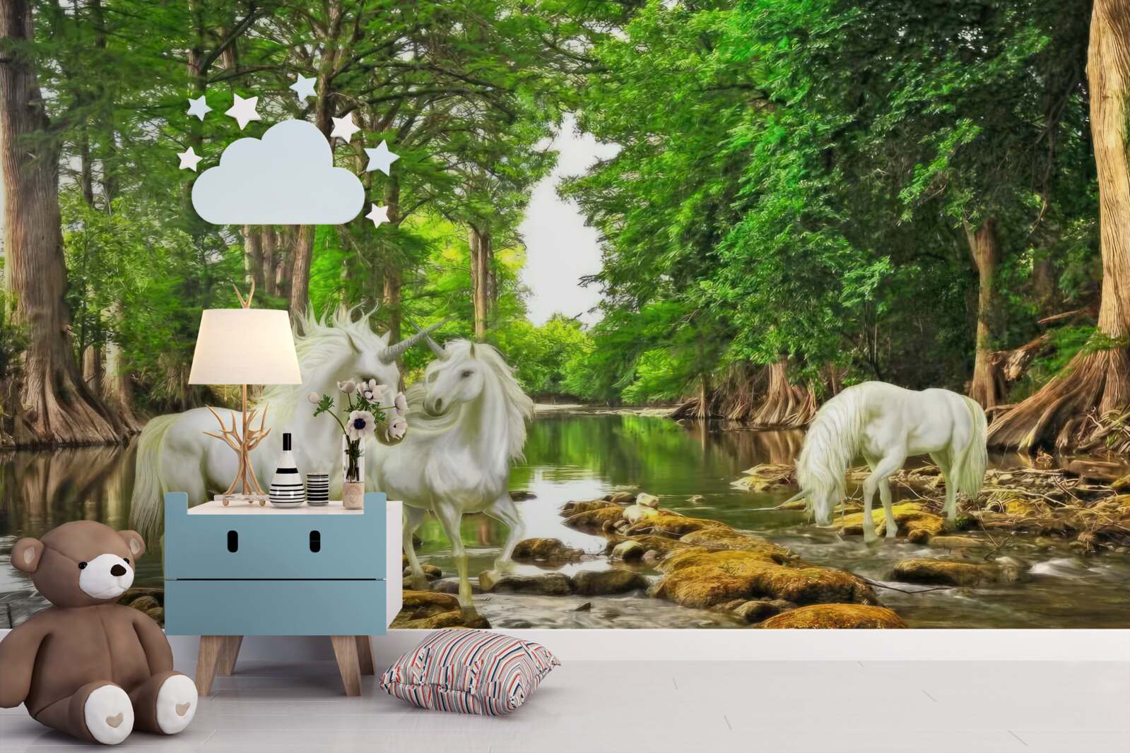 Fotobehang in het bos bij het water zijn er drie lichte pegasi's