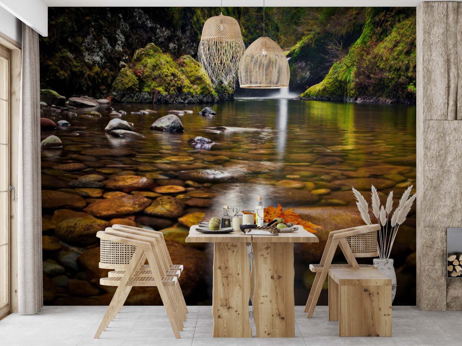 Fotobehang een blad dat op het wateroppervlak in de bergen is gevallen