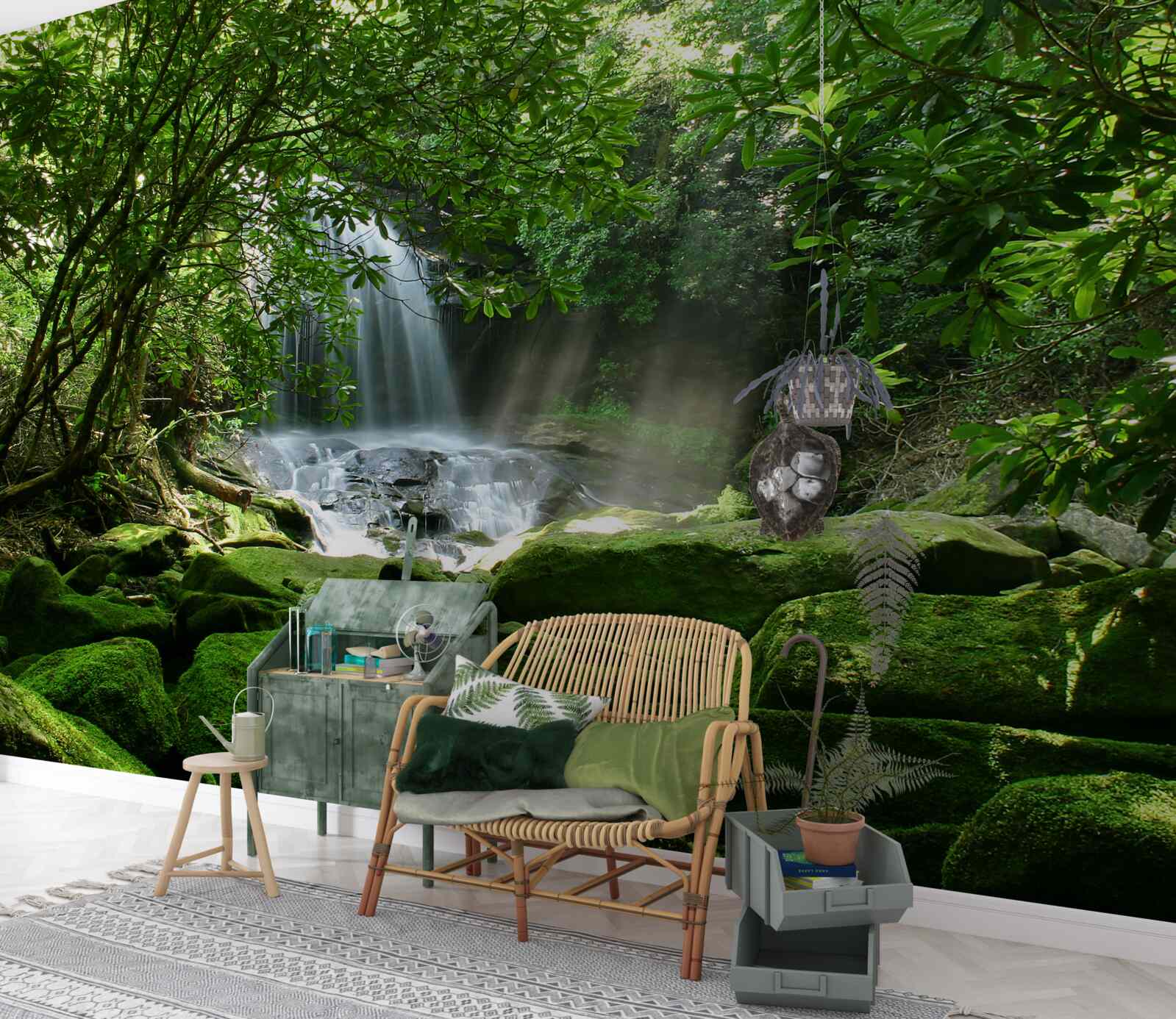 Fotobehang waterval omringd door weelderig groen en bomen