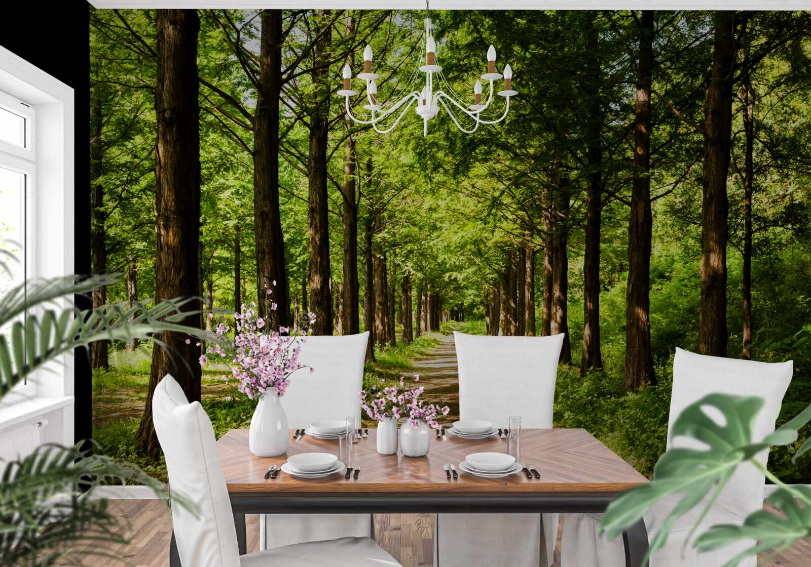 Fotobehang ruim pad tussen smaragdgroene bomen