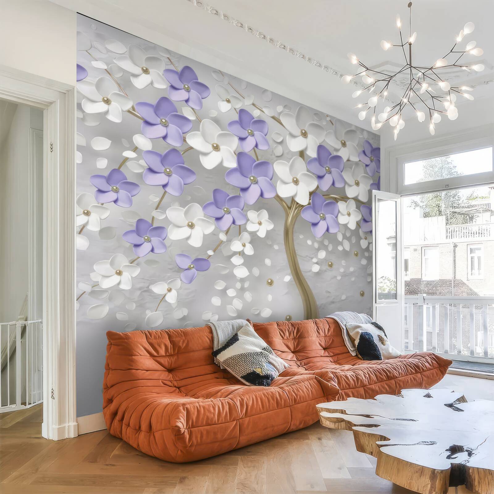 Fotobehang gouden boom versierd met witte en lila bloemen