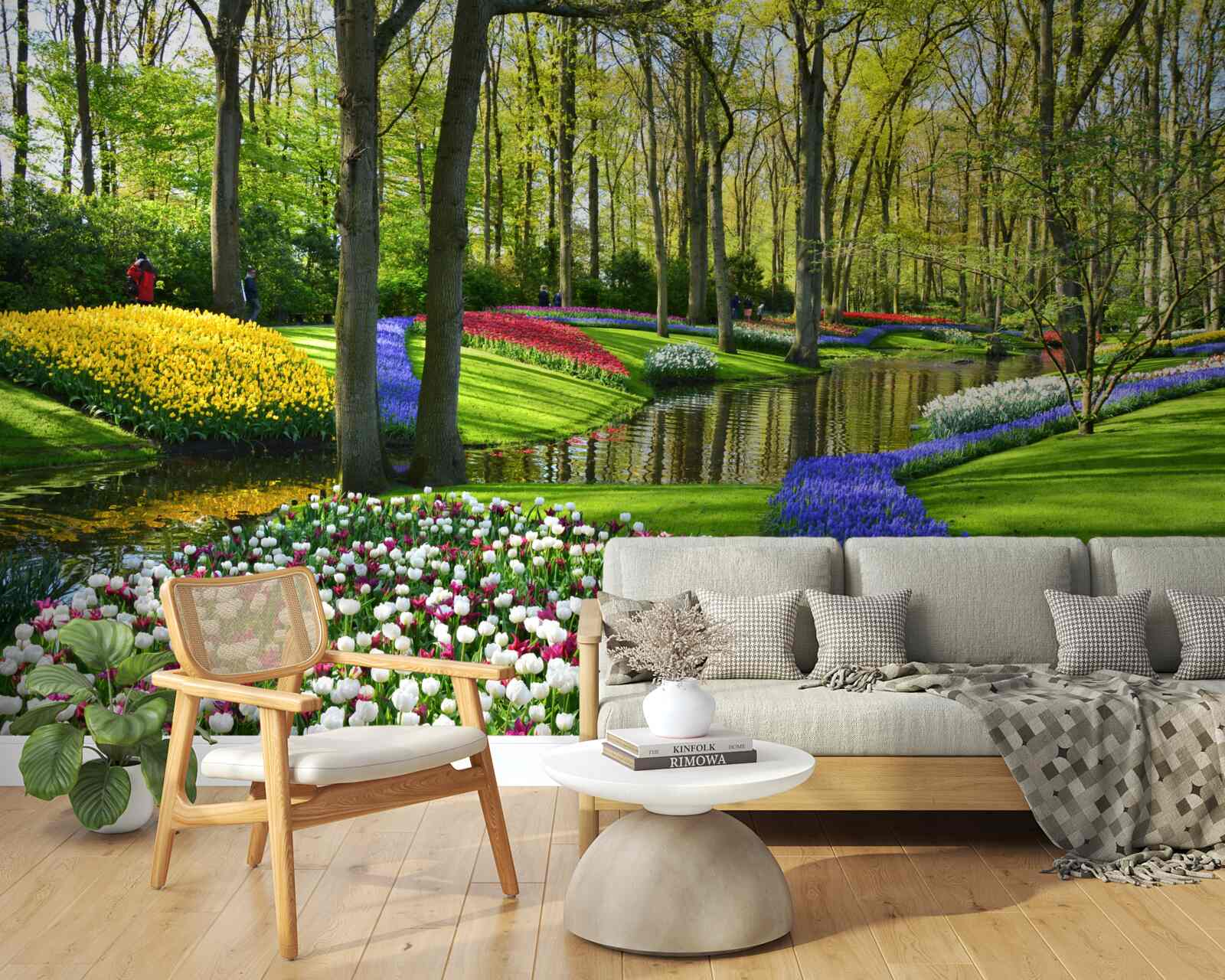 Fotobehang prachtig pad met tulpen bij het water