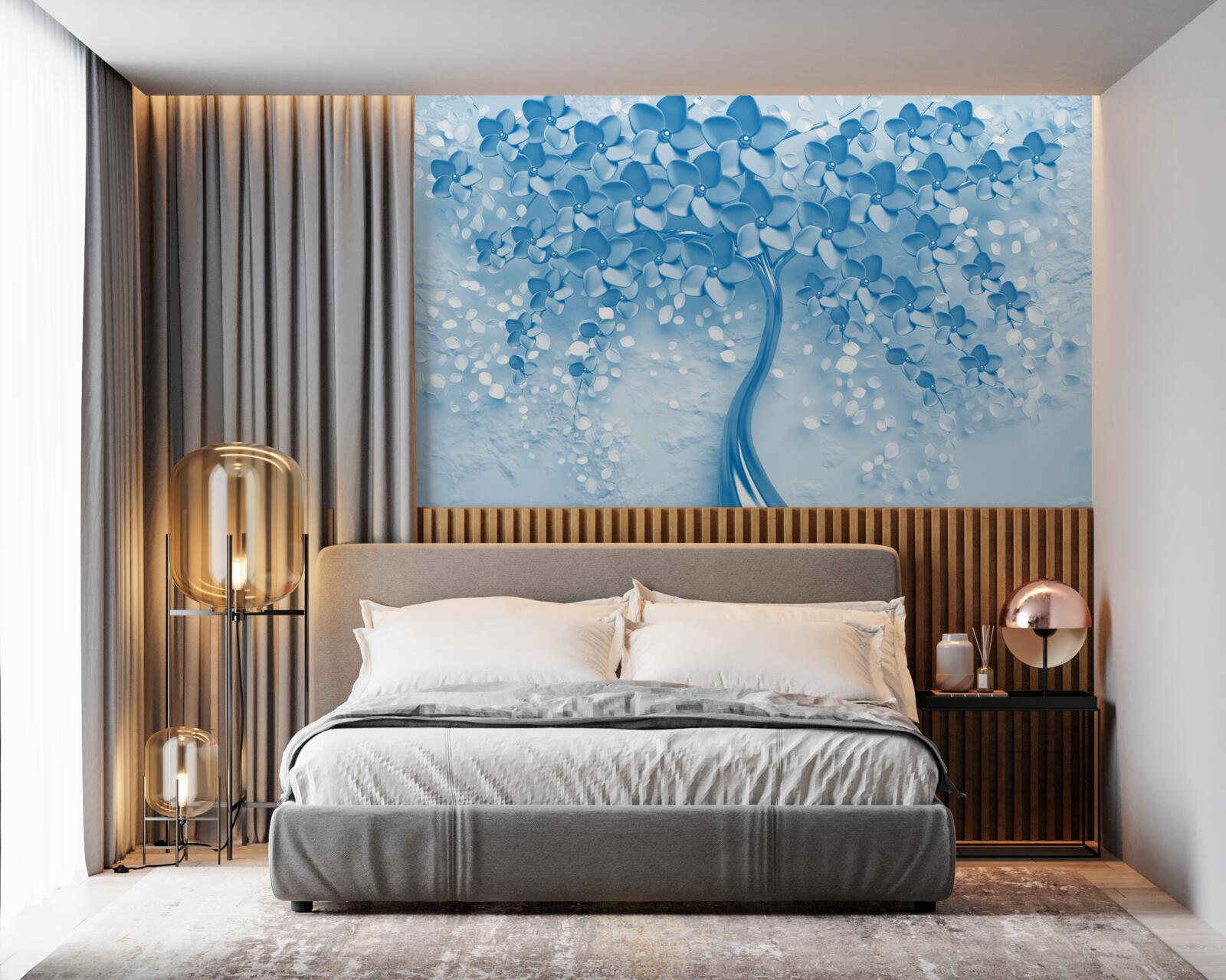 Fotobehang een grote blauwe boom met bloemen