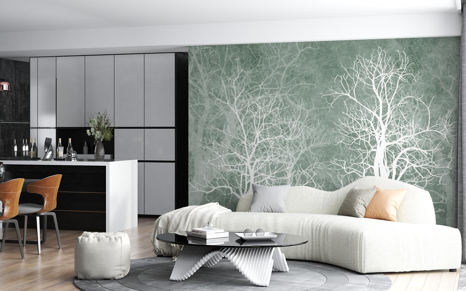 Fotobehang bomen in een sneeuwwitte versiering tegen de nachtelijke hemel