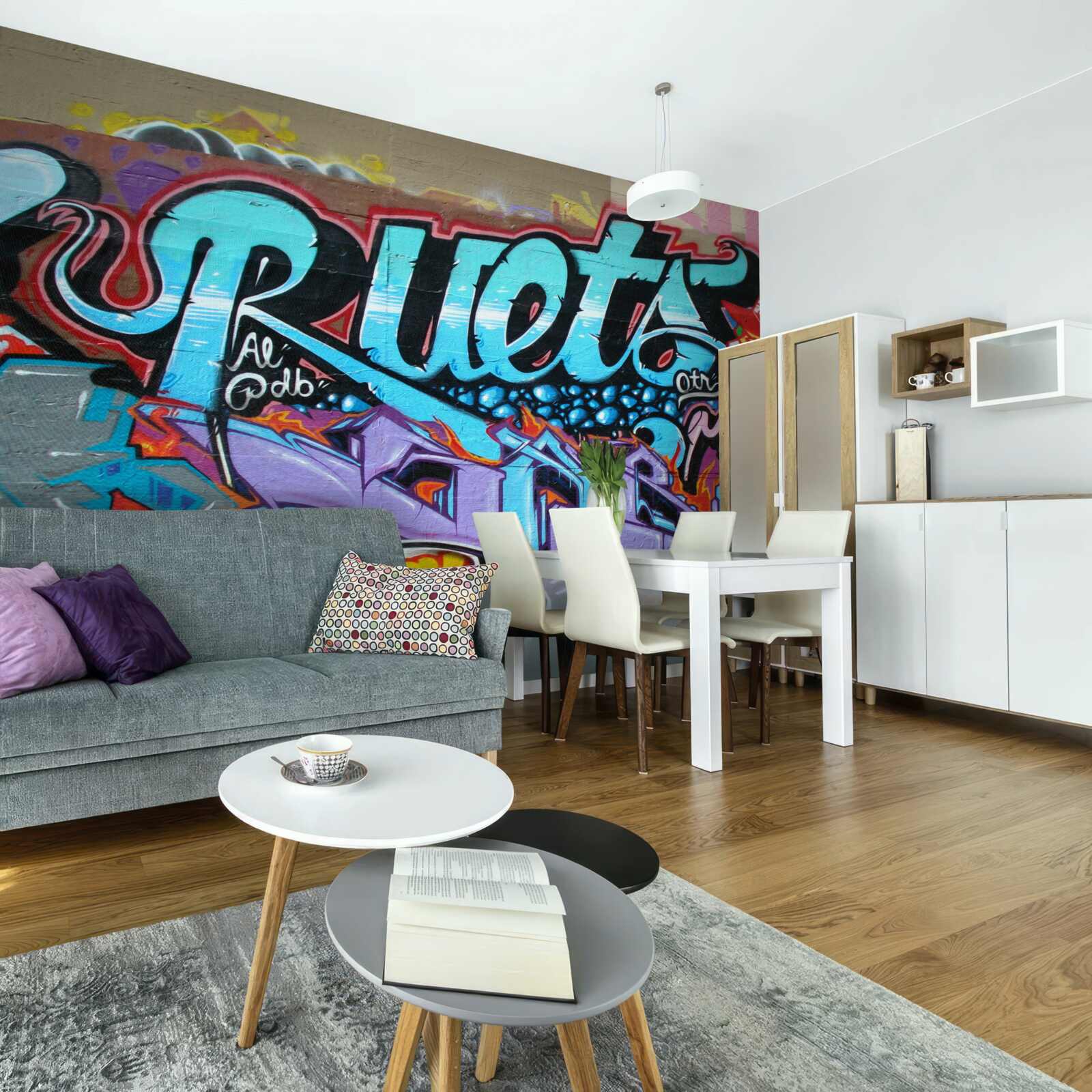 Fotobehang Muur versierd met felle graffiti